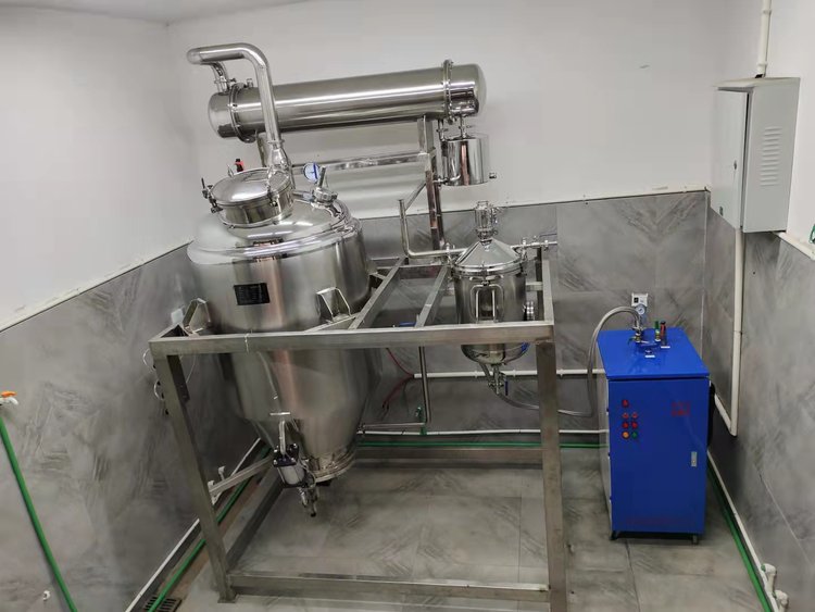 紫罗兰油提取设备 小型植物精油蒸馏装置生产厂家